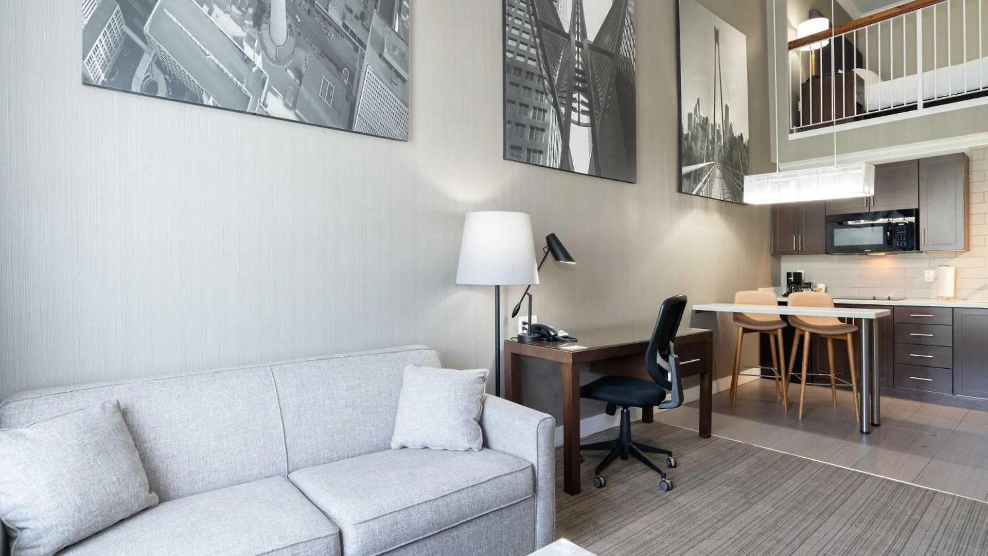 Sandman Signature Winnipeg Airport Hotel & Suites