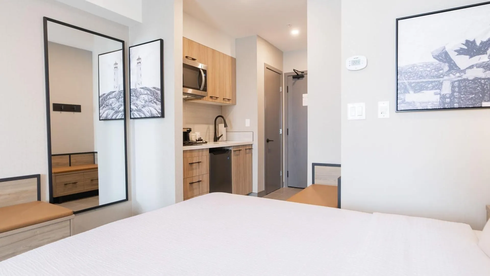 Sandman Signature Winnipeg Airport Hotel & Suites