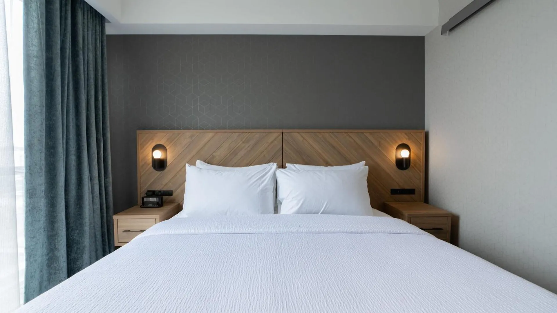 Sandman Signature Winnipeg Airport Hotel & Suites