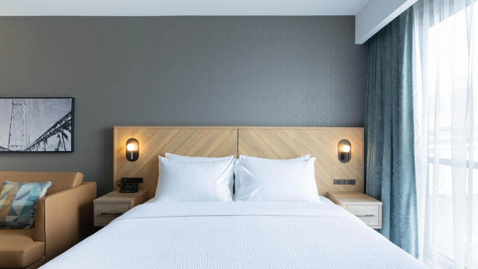Sandman Signature Winnipeg Airport Hotel & Suites